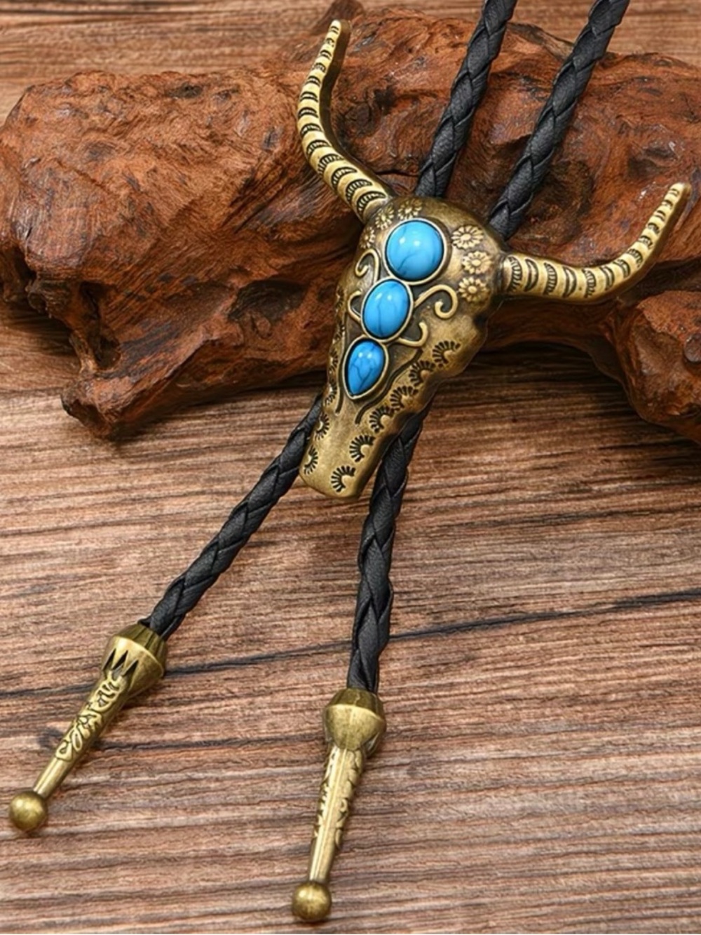 Bull Skull Bolo Tie with Turquoise Stones NWOT Unisex